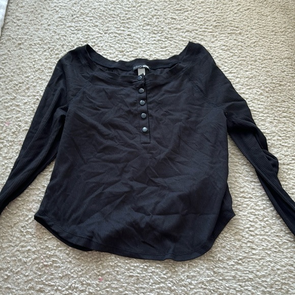 Black shirt - Picture 1 of 1